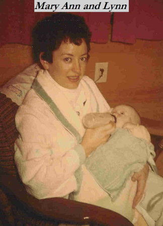 002 - Mary Ann (Bell) Dahlheimer and daughter Lynn, 1955