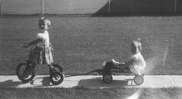 003e Lynn and Jane - Denver, CO - about 1958