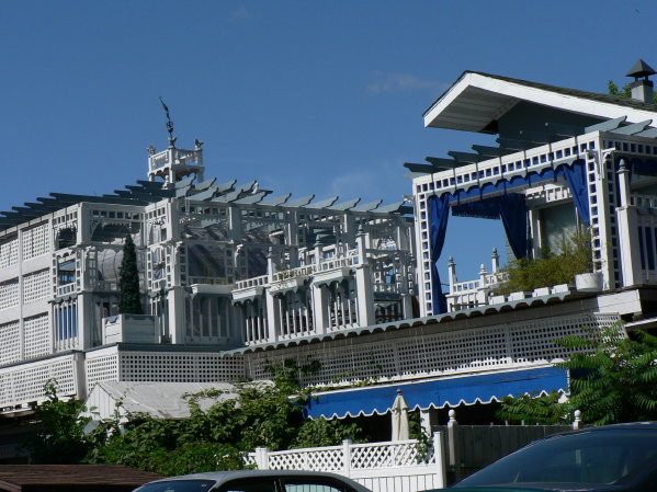 P1080743 Interesting house